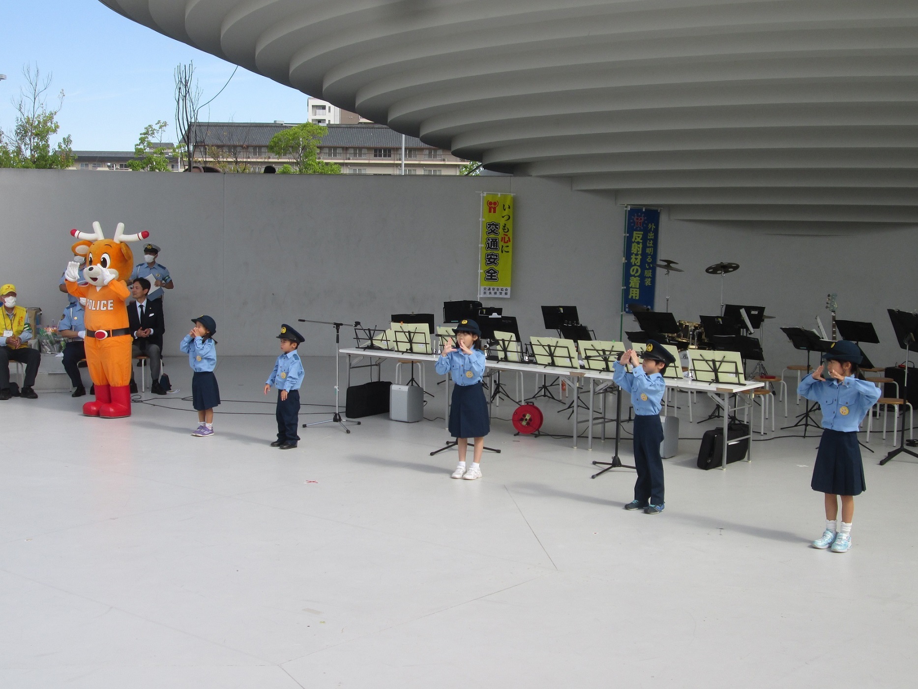 ダンス披露の様子1