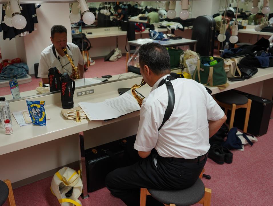 楽屋での練習