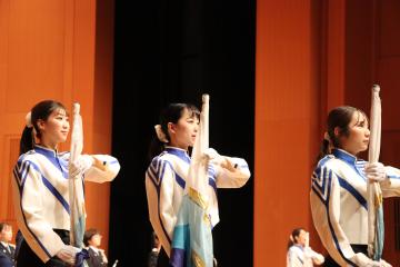 カラーガード隊の演技