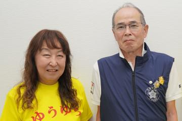 インタビューを受ける様子