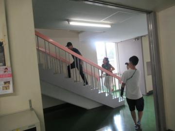 上牧第二小学校での訓練状況1