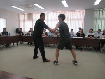 三郷小学校での訓練状4