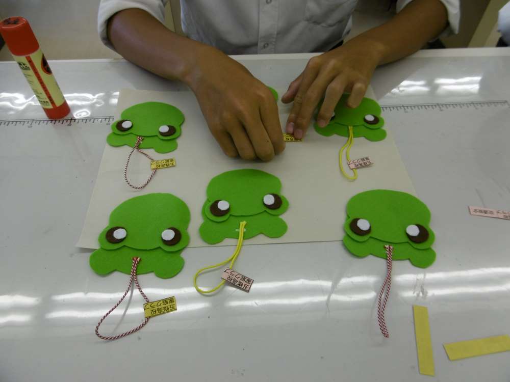 カエルマスコット作成様子