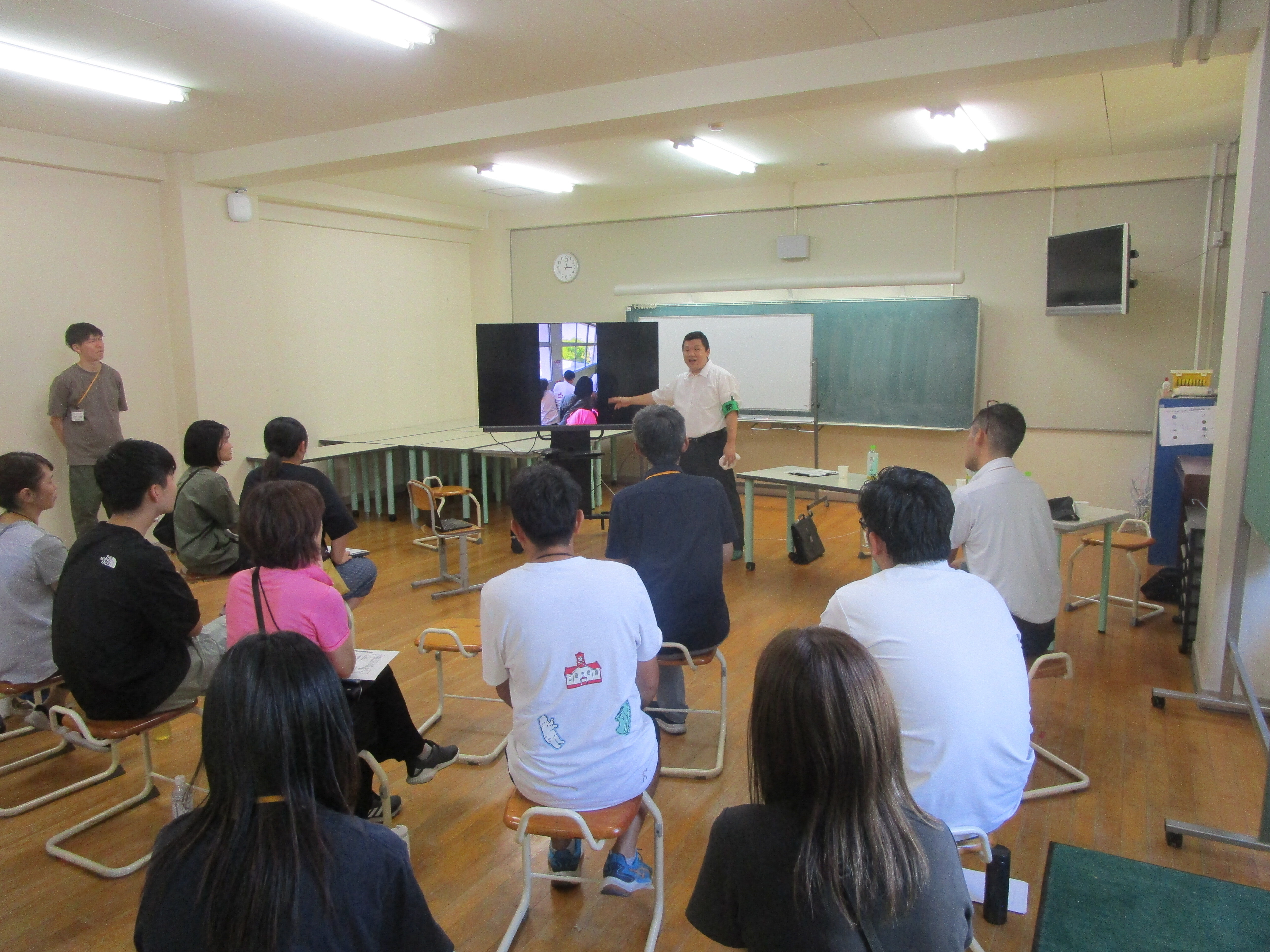 上牧小学校での不審者侵入対応訓練7