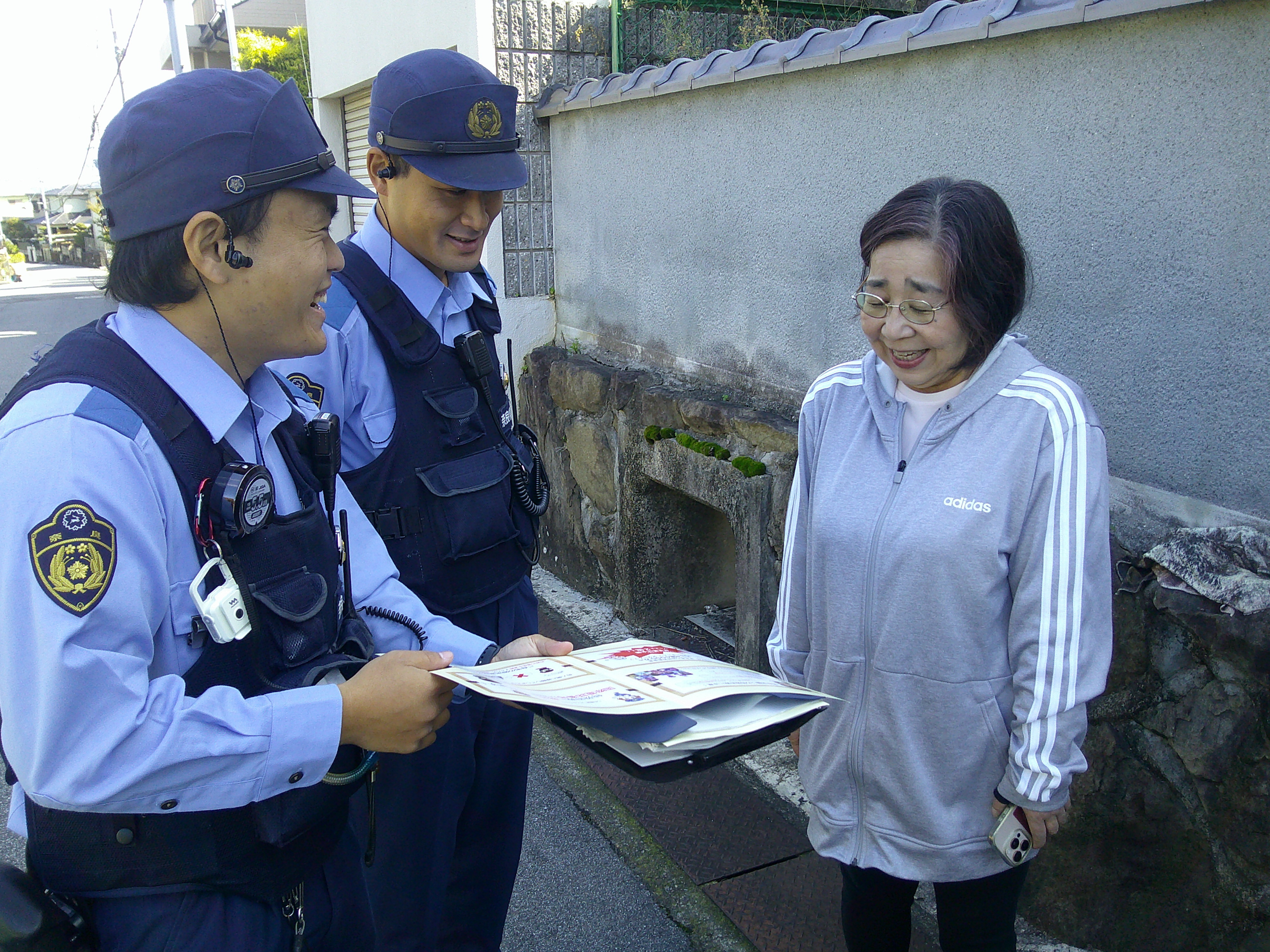 巡回連絡を行う様子3