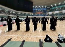 剣道の試合前写真