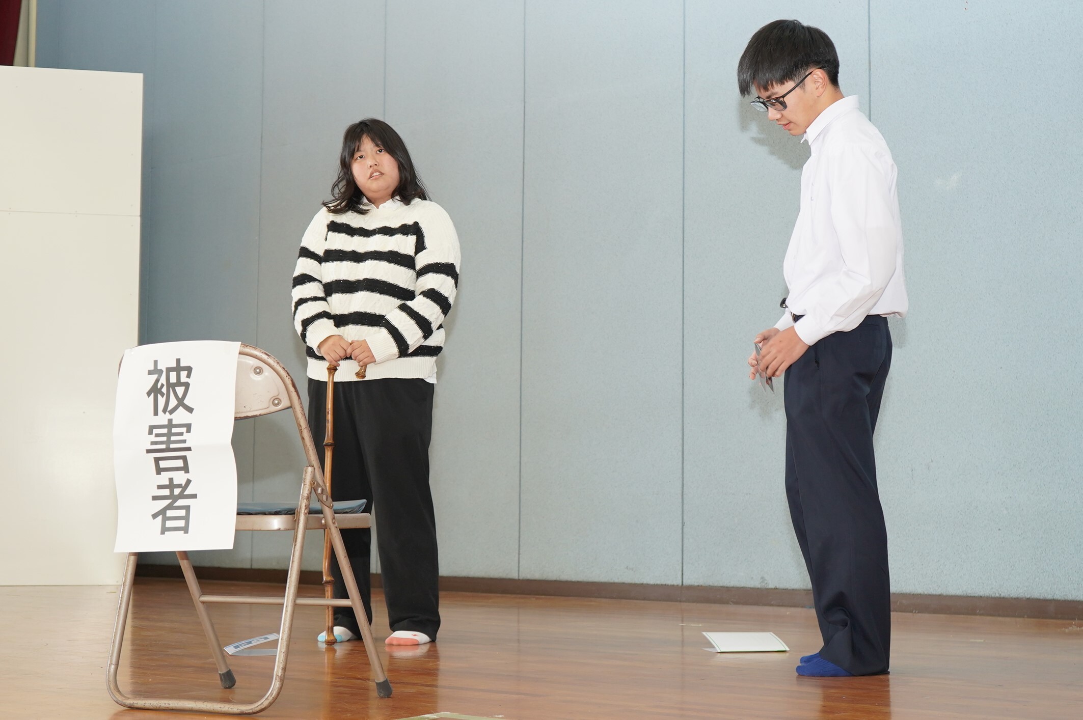 二階堂高校演劇部による闇バイト撲滅寸劇をしている様子