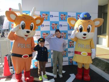 ナポくんナピちゃんと並ぶ様子