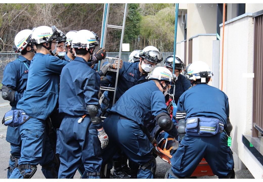 大規模自信を想定した救出救助訓練のようす6