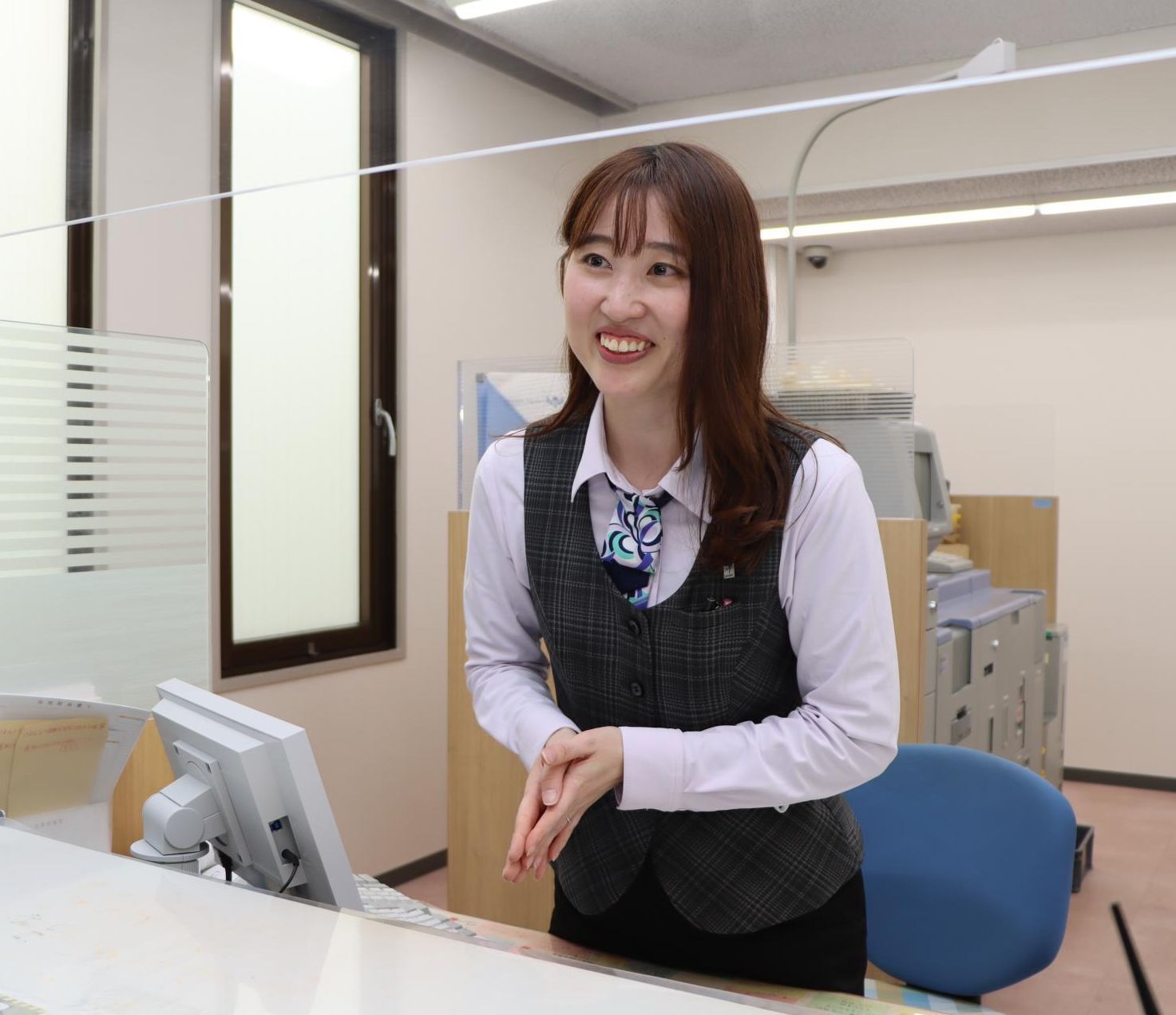 インタビューを受ける女性2