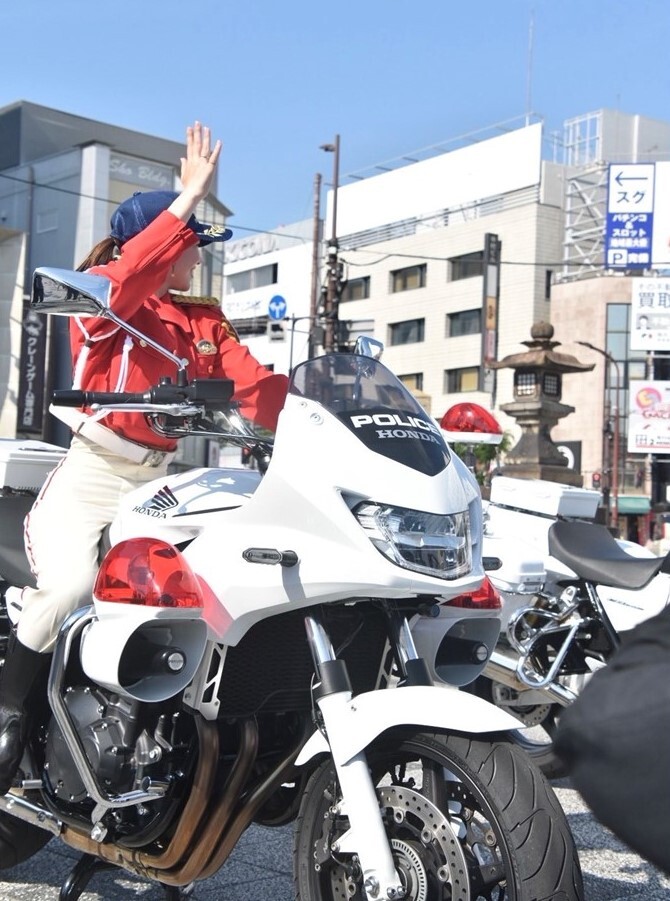 中尾選手との交通啓発活動のようす3