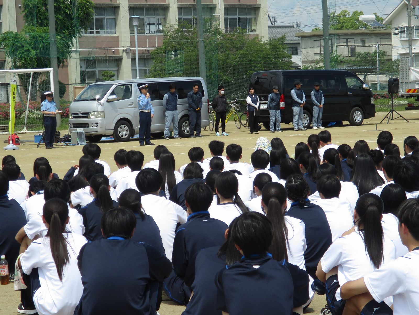 香芝高等学校での交通安全教室のようす